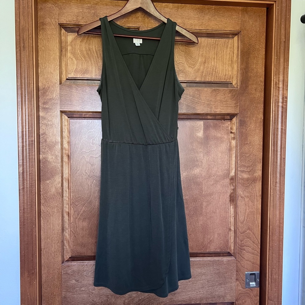 Womens dress size S